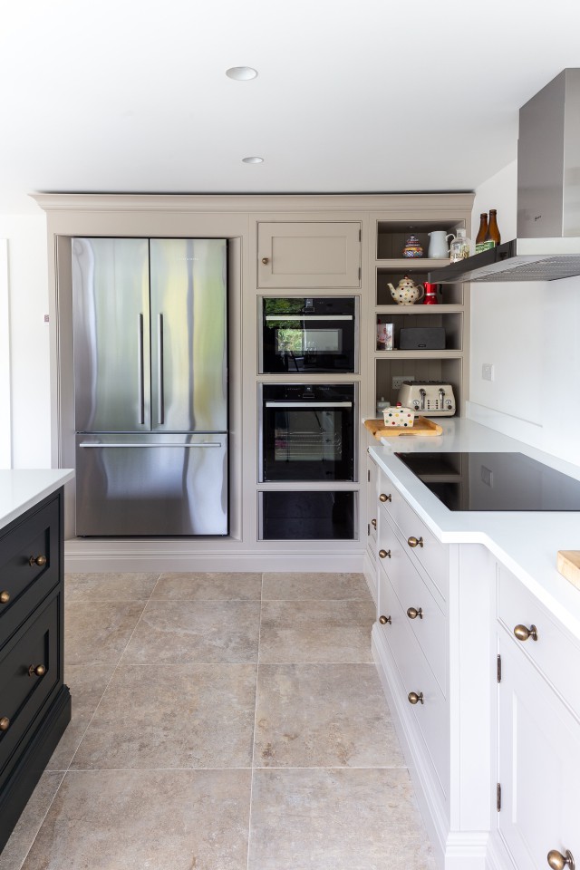 FineLineArch ElizRdEllieWalpole 135 1 HR